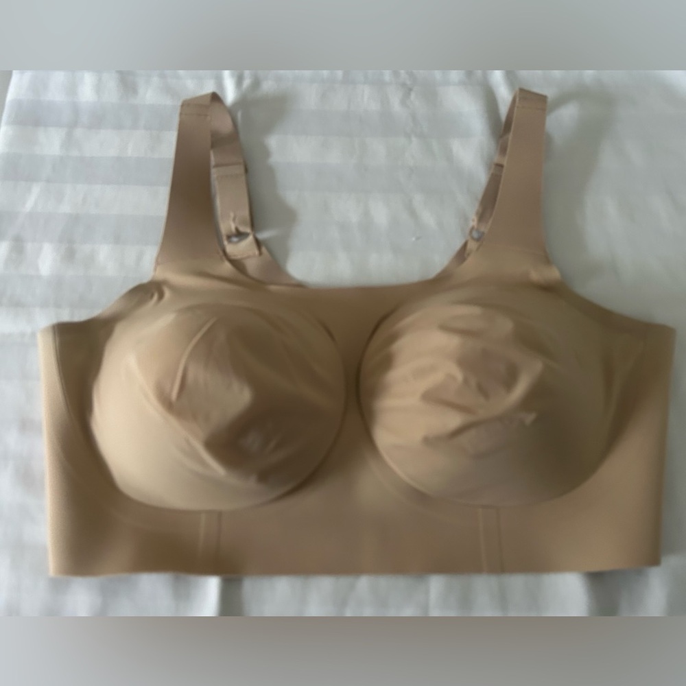 Evelyn Bobbie Structured Scoop Bra EUC XL